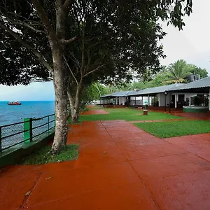 Hotel Illikkalam Lakeside Kerala